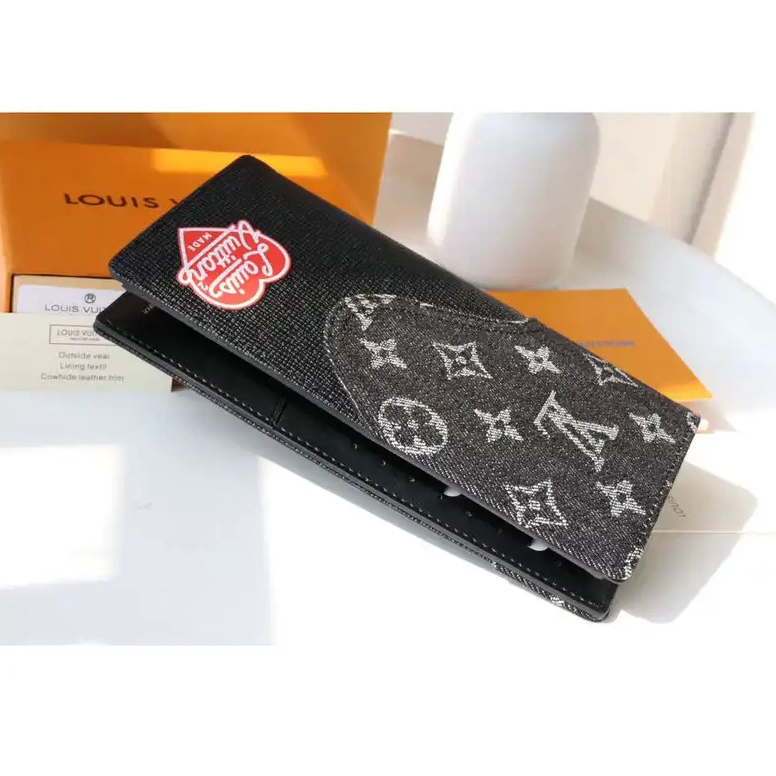Fashionrepsfam ru 2204DJ0017 LV Bag 0528